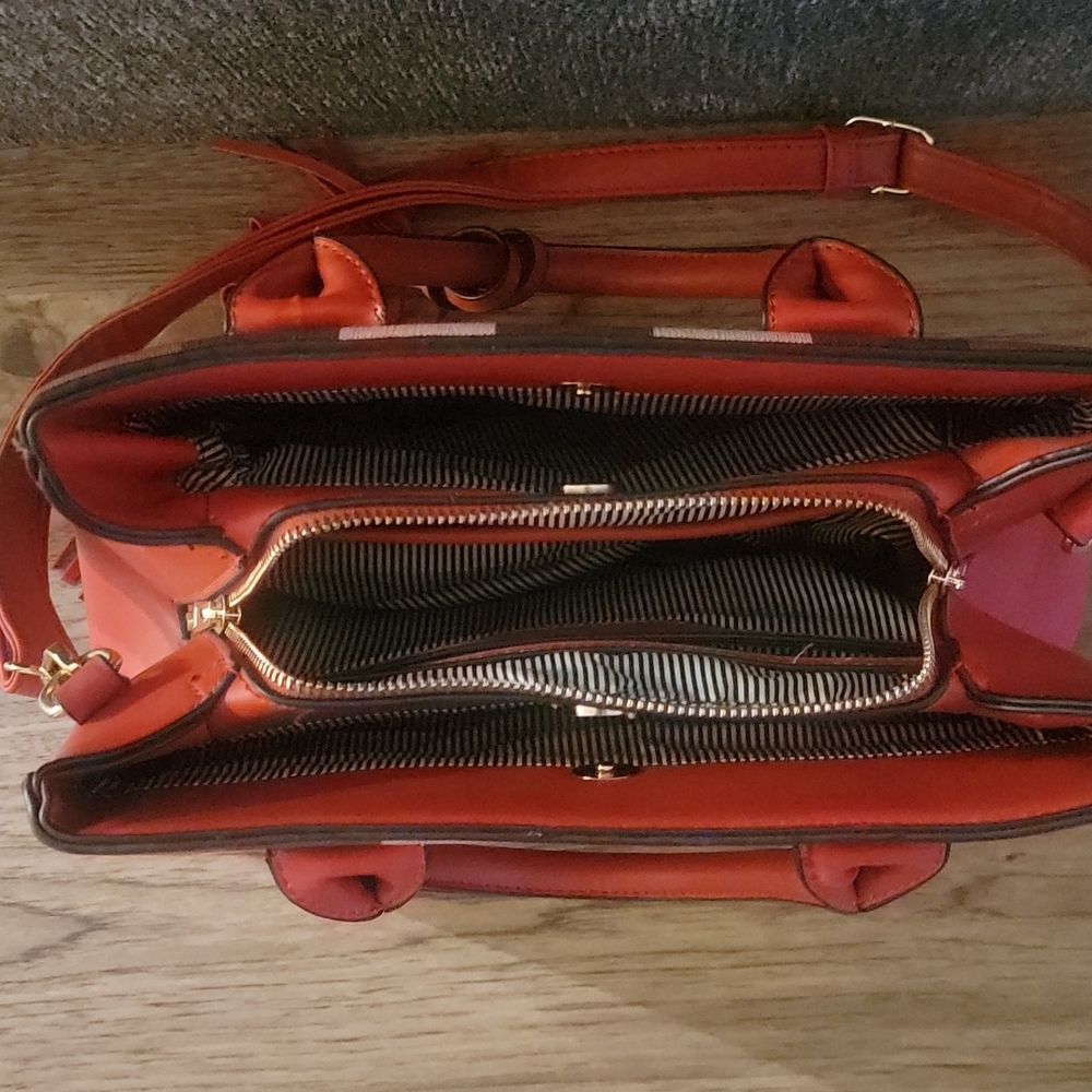 Red plaid purse - Picture 3 of 4